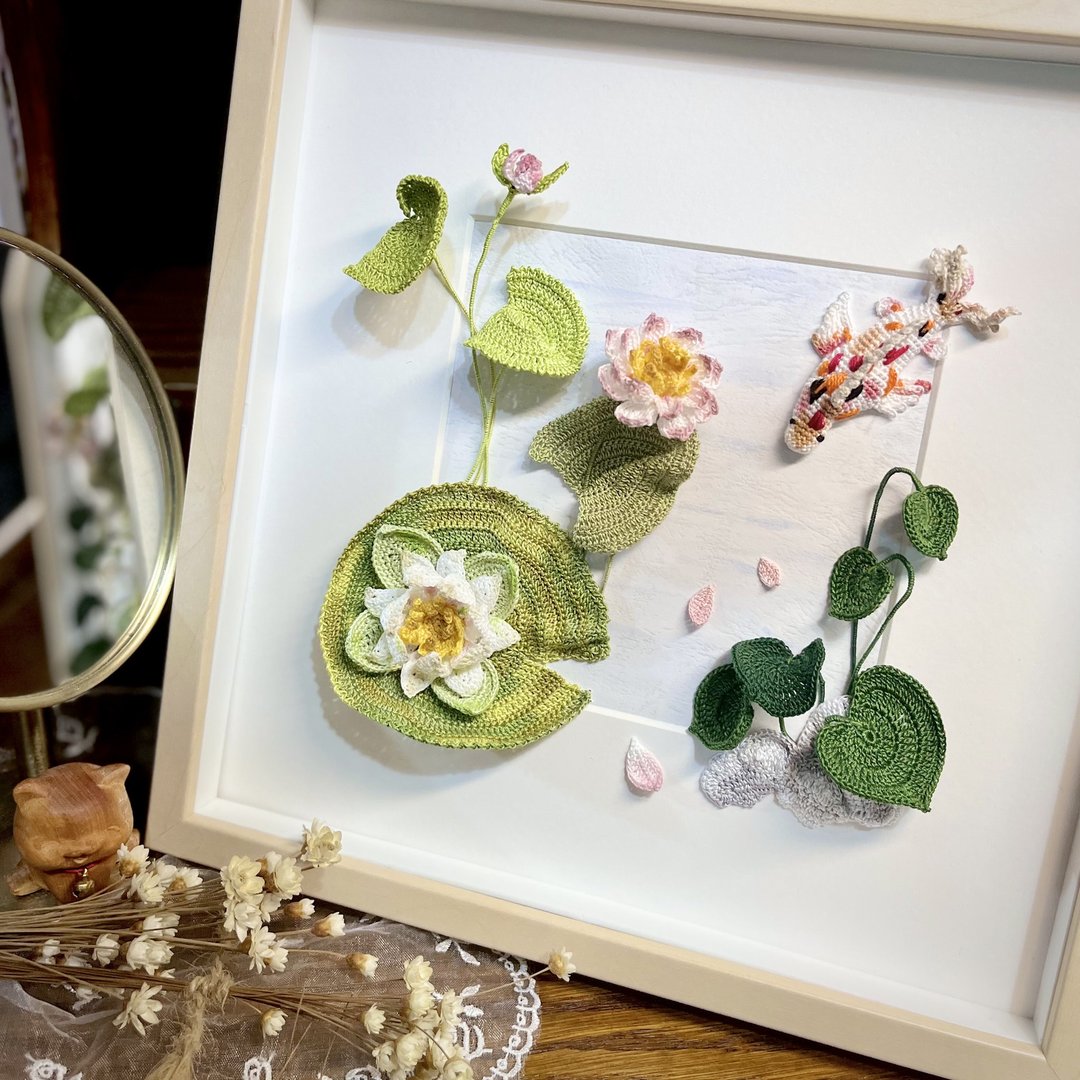 Lotus • 荷花 钩织花画 莲花 锦鲤 编织 画 挂画 装饰 定制礼物 - 摆饰 - 棉 多色