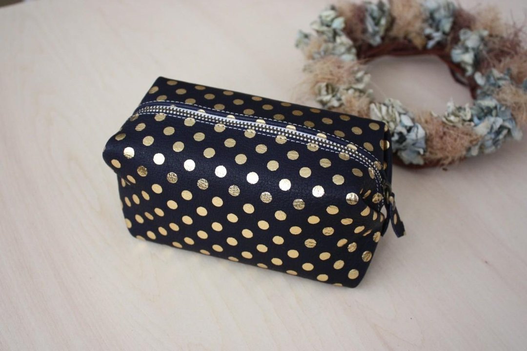 Pigskin Caramel Pouch Mizutama Navy - 化妆包/杂物包 - 真皮 蓝色