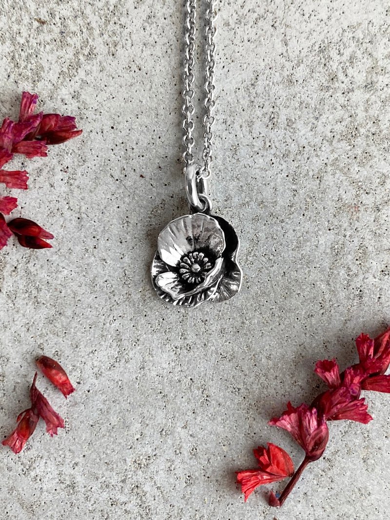 925纯银罂粟项链 侧 / 花 / 植物 / 复古 / 防过敏 / 含链 - 项链 - 纯银 银色