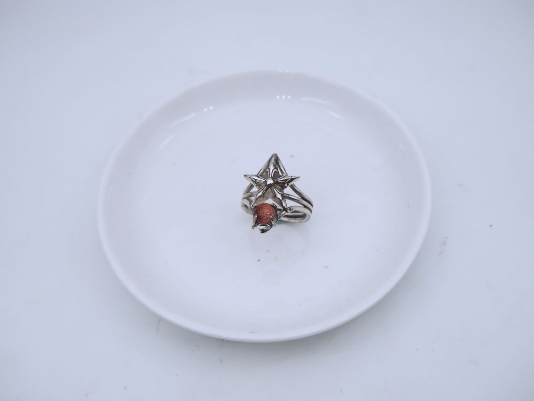 闪耀星芒太阳石纯银戒 - 戒指 - 纯银 银色