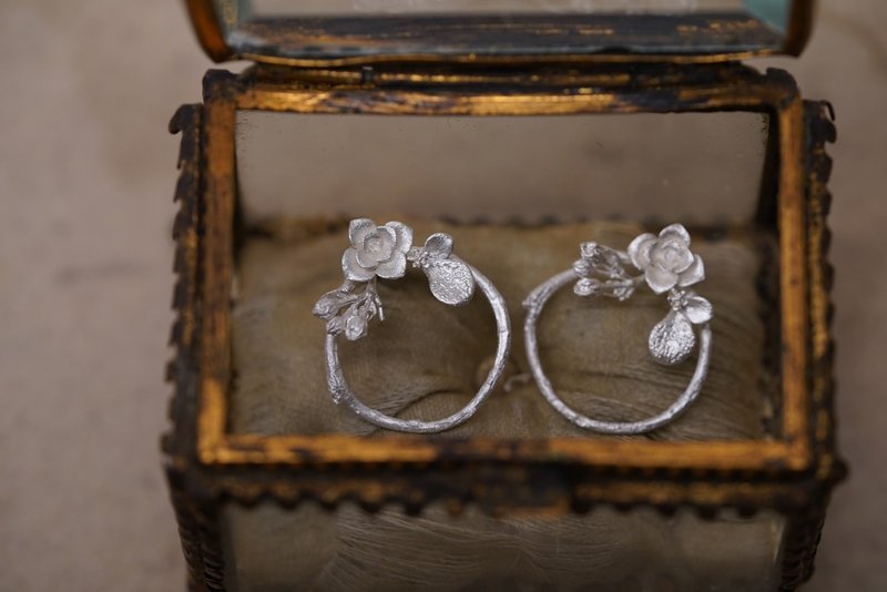 925银小仙女花圈耳环 (MW E1069) - 耳环/耳夹 - 纯银 银色