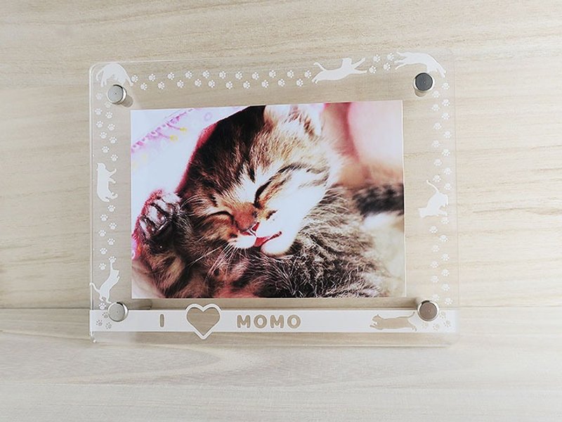 Carefree cat and paws Footprints Photo frame L size Gift wrapping Christmas Gift - 画框/相框 - 其他材质 白色