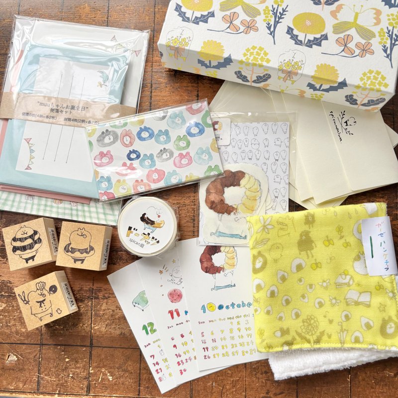 【福袋】pinkoi 限定 goody box 甜甜圈组合 - 信封/信纸 - 纸 黄色