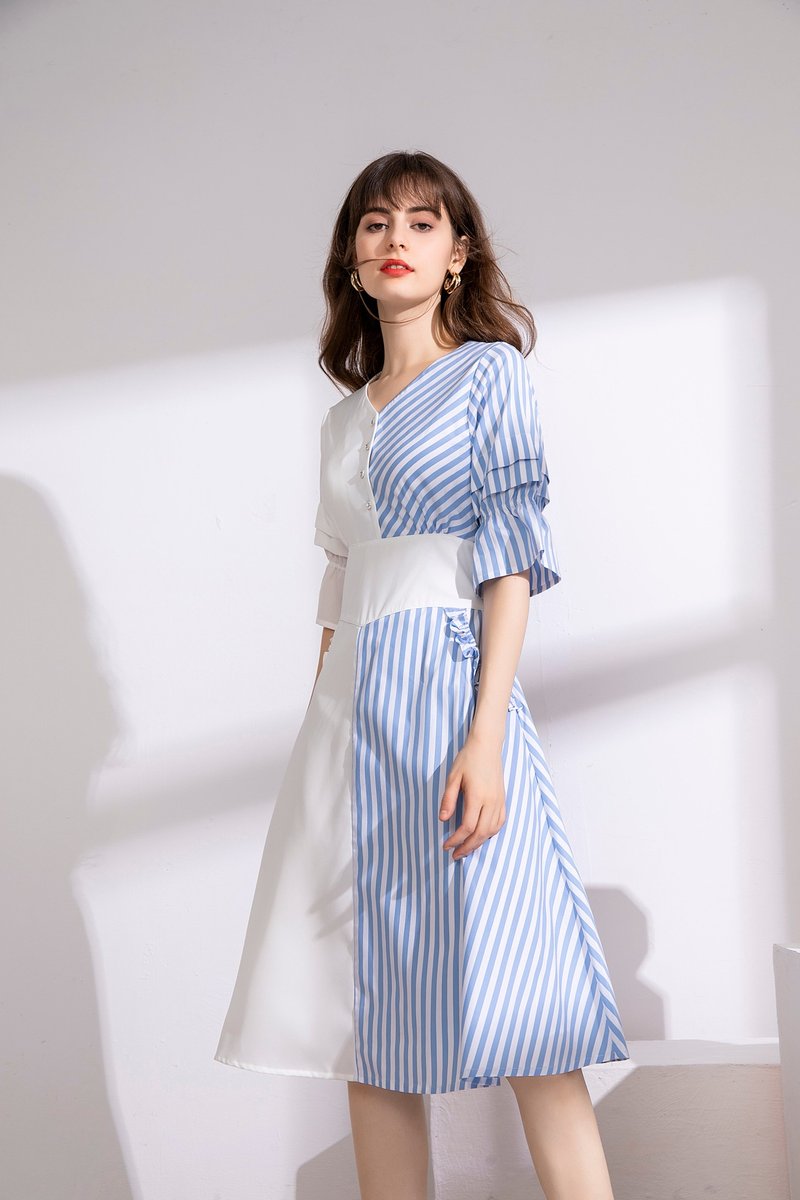 优雅V领拼色连身长裙--白色--有里衬 - 洋装/连衣裙 - 其他人造纤维 白色