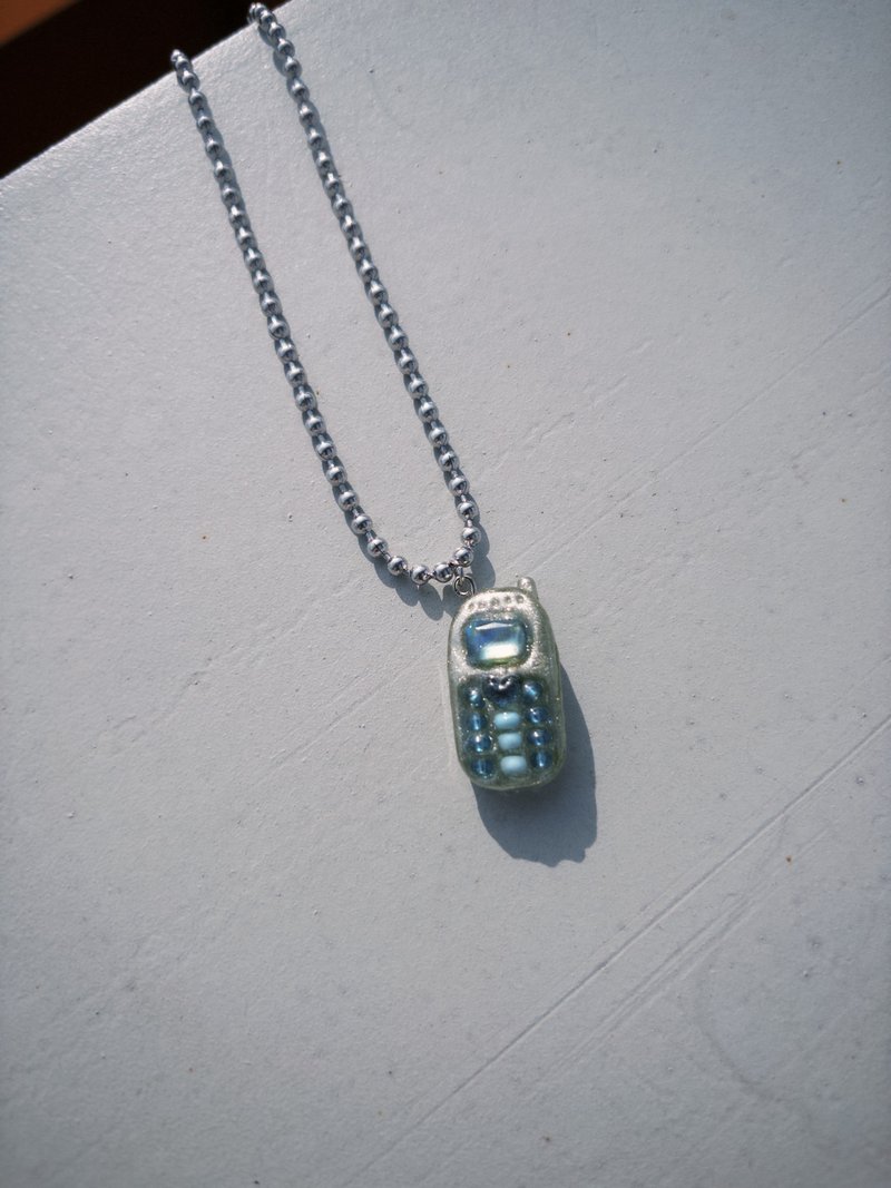 大哥大手机项链 - 项链 - 树脂 银色