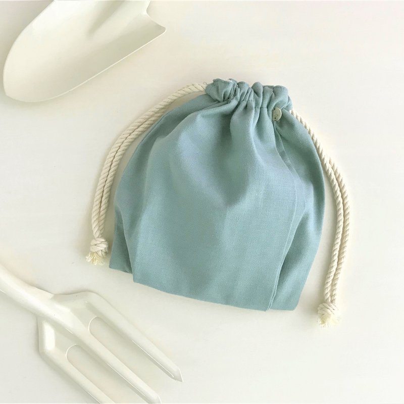 Cotton Linen canvas side two-tuck drawstring pouch grayish blue - 化妆包/杂物包 - 棉．麻 蓝色