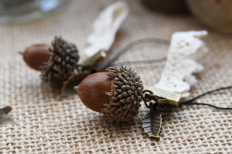 刺松果·果实吊饰 - 吊饰 - 树脂 咖啡色