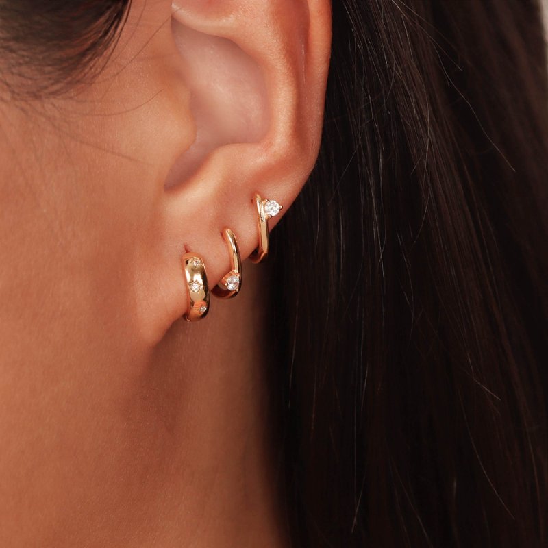 s925銀星星鏤空設計耳環 精緻小耳環 養耳洞 抗敏感耳環 - 耳环/耳夹 - 银 金色