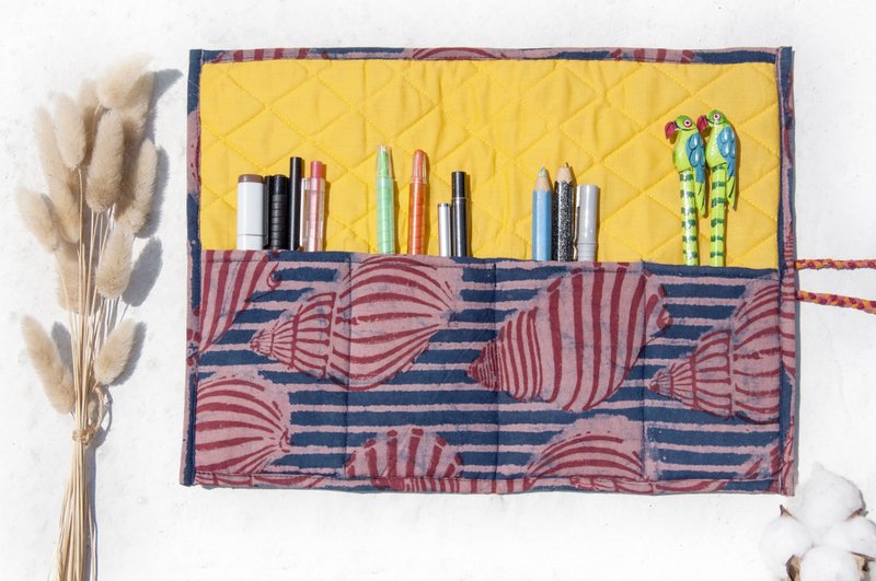 木刻印卷式笔袋/餐具袋/春卷笔袋/化妆包/化妆笔袋-贝壳海洋 蓝染 - 铅笔盒/笔袋 - 棉．麻 多色