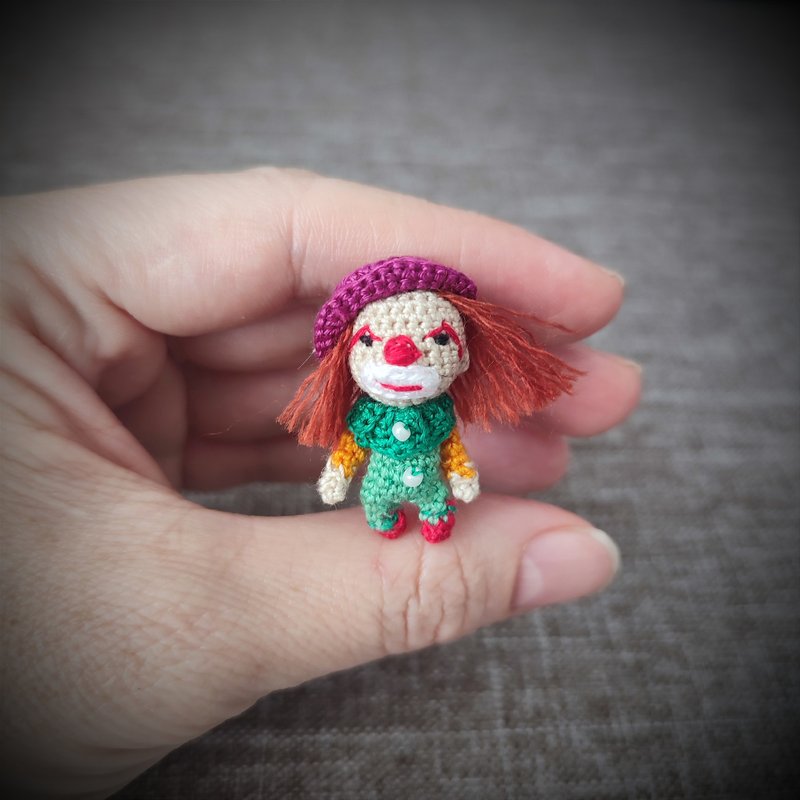 Miniature clown crochet. Micro clown dollhouse. 微型小丑 - 玩偶/公仔 - 棉 多色