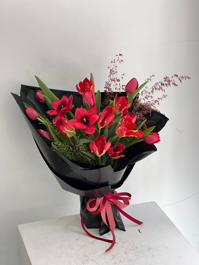 火焰红郁金香鲜花花束.特殊进口花束.特色花礼 - 其他 - 植物．花 红色