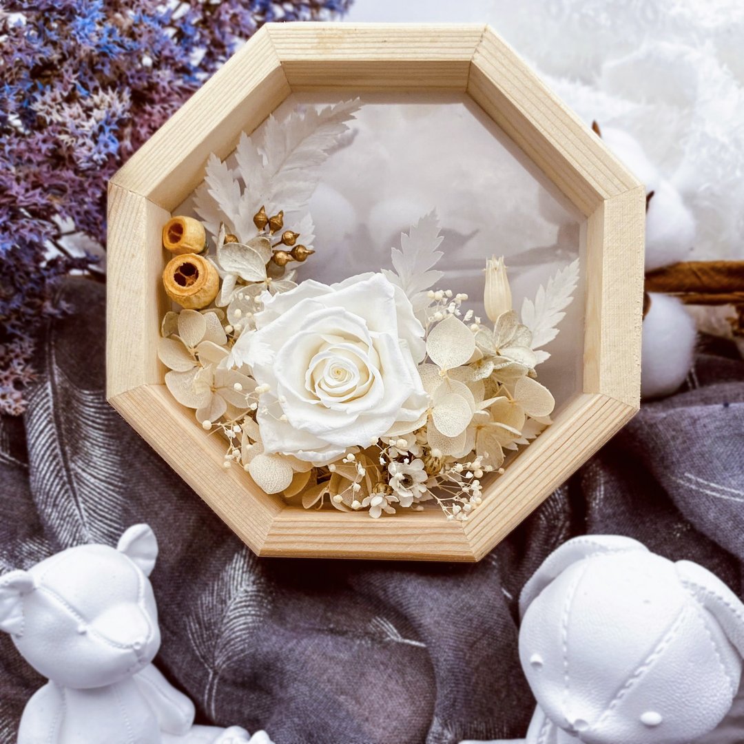 白色世界 绣花框 永生花设计 立体綉花 相框 - 摆饰 - 植物．花 