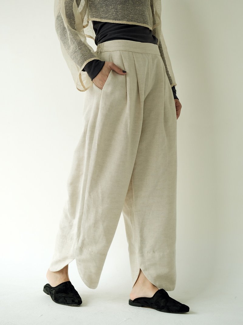 川 衣 WEAR BEING  宽版打折下弧形长裤 米白 - 中性裤装 - 棉．麻 白色