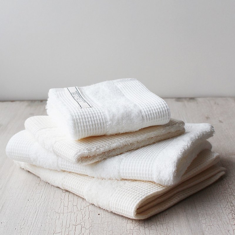 【kontex】WAFFLE BORDER 今治双织有机棉松饼纹毛巾、浴巾 - 毛巾浴巾 - 棉．麻 多色