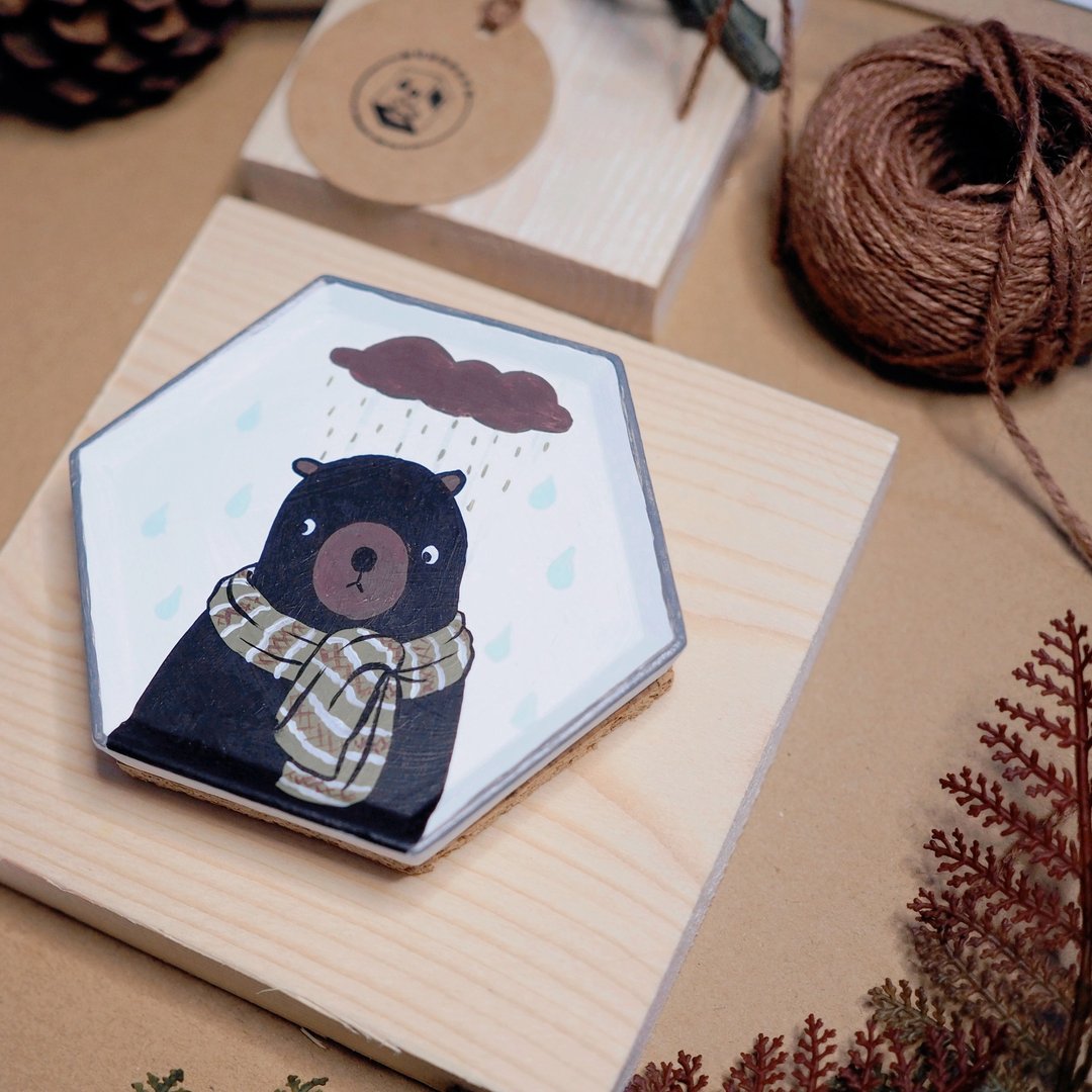Don't be sad, Mr.Bear / hand-painted / cement saucer / room decor - 摆饰 - 水泥 黑色