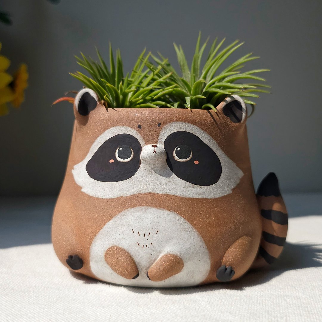 Raccoon planter. Handmade plant pot. - 植栽/盆栽 - 陶 