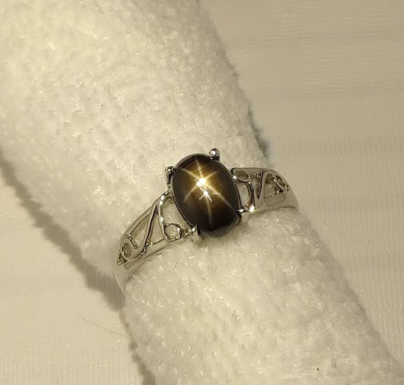 Black Star Natural sapphier ring silver sterling size 7.0 free resize - 戒指 - 纯银 黑色