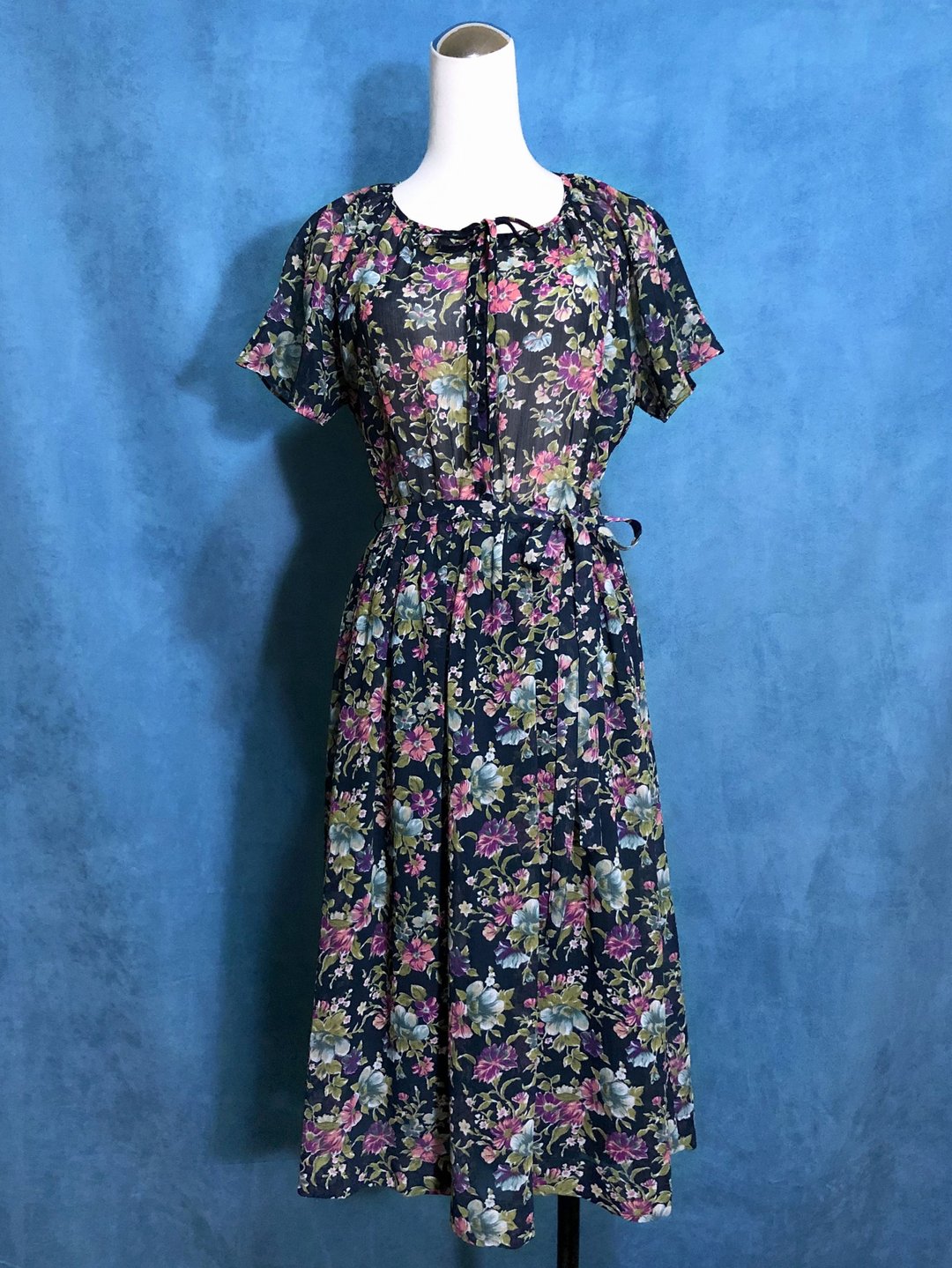 花朵绑带宽弧袖古着洋装/ 国外带回 VINTAGE - 洋装/连衣裙 - 聚酯纤维 多色