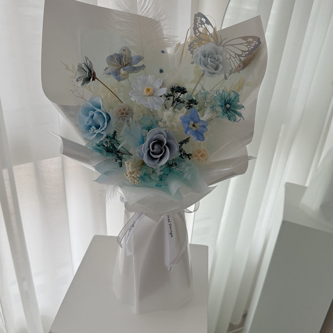SEE 看见花艺设计|情人节|永生玫瑰|生日|蓝色心动玫瑰花束 - 干燥花/捧花 - 植物．花 