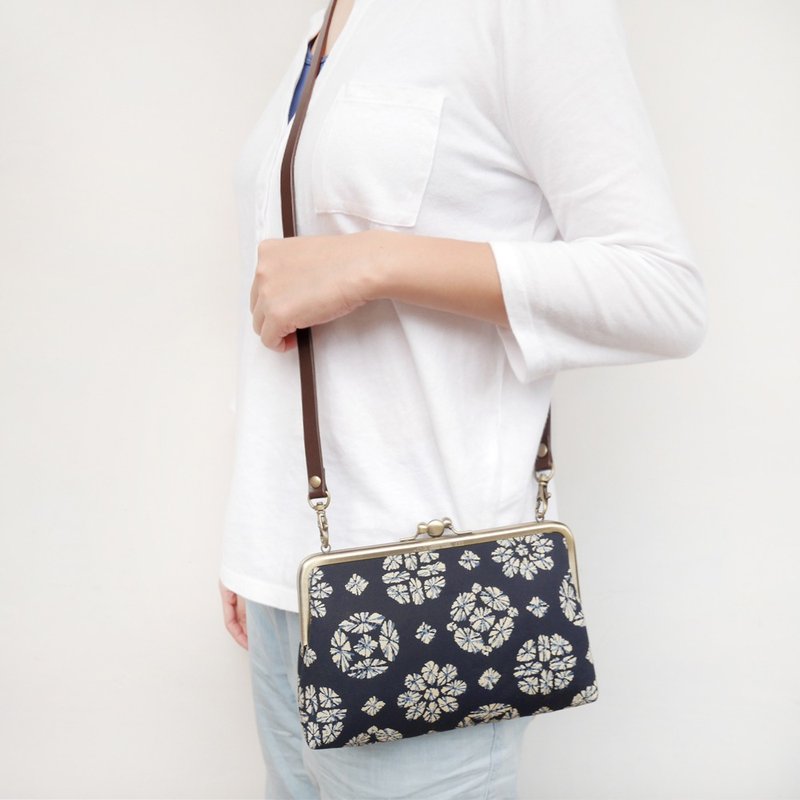 大职人  两大格肩背包 / 手机包 / 口金包 【台湾制造】 - 侧背包/斜挎包 - 其他金属 蓝色