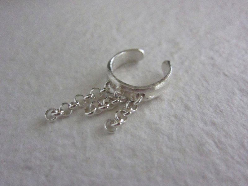 原创手工简约流苏S925银纯银耳骨夹 - 耳环/耳夹 - 纯银 白色