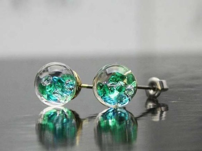 Bijou glass Gold Titanium Earrings Green Ice Blue Color - 耳环/耳夹 - 其他金属 