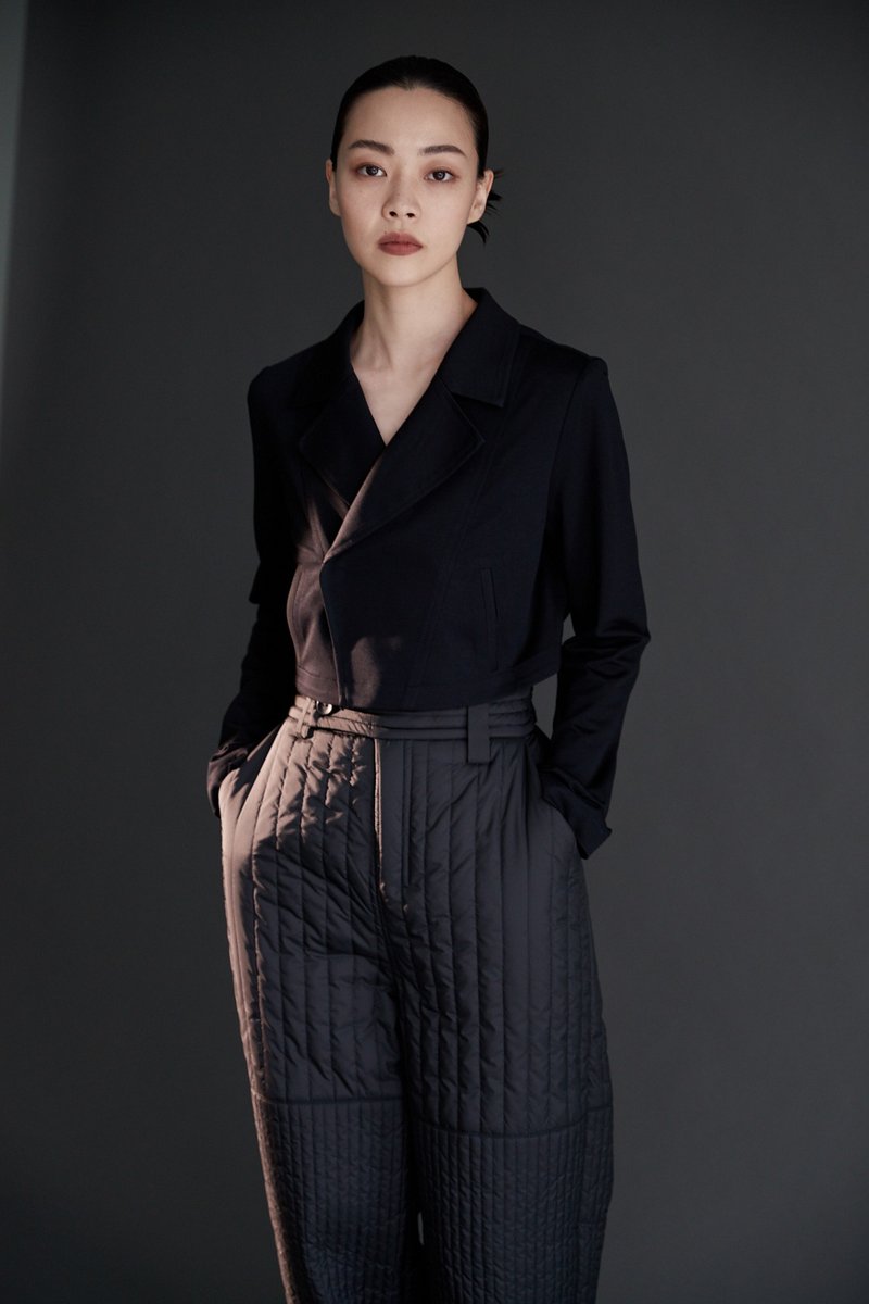 短版剪接外套 - 女装休闲/机能外套 - 棉．麻 黑色