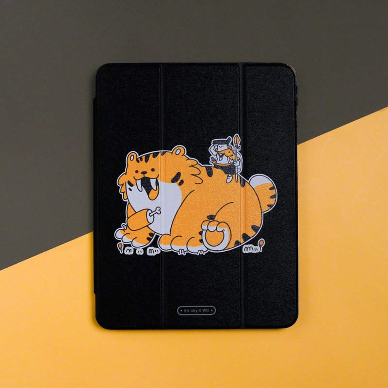 【限时特卖】iPad 插画家联名保护壳【剑齿佣兵团】右侧笔槽款 - 平板/电脑保护壳 - 其他材质 黑色