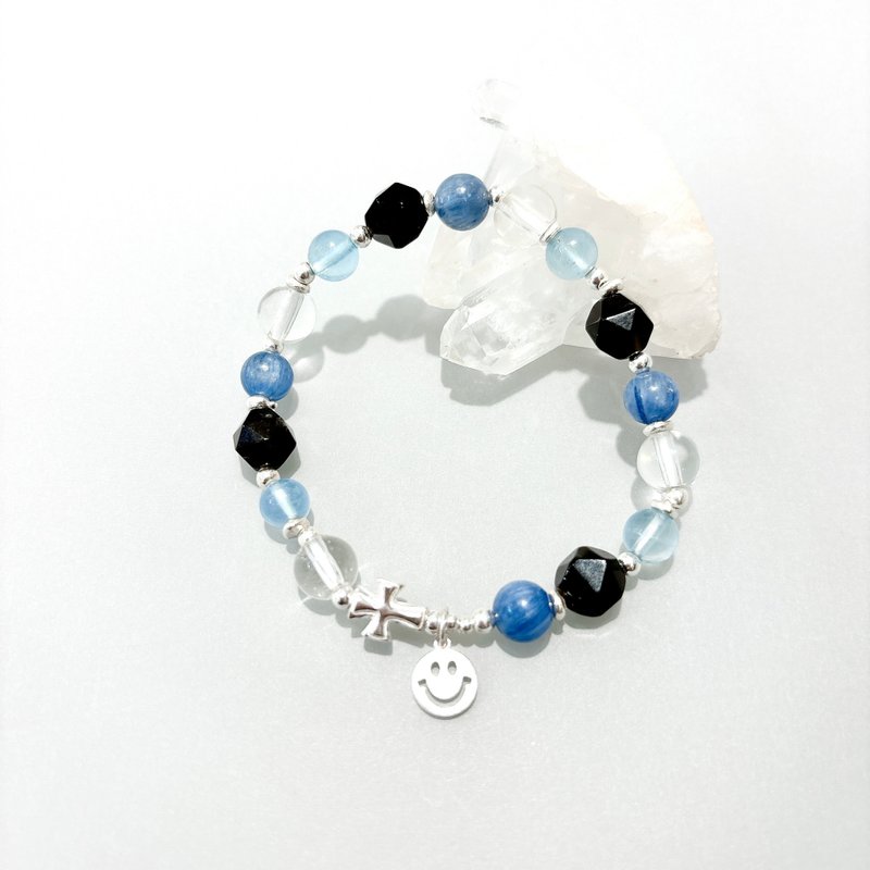 Ops Kyanite bracelet - 蓝晶石/海水蓝宝/银曜石/白水晶/十字架 - 手链/手环 - 其他金属 蓝色
