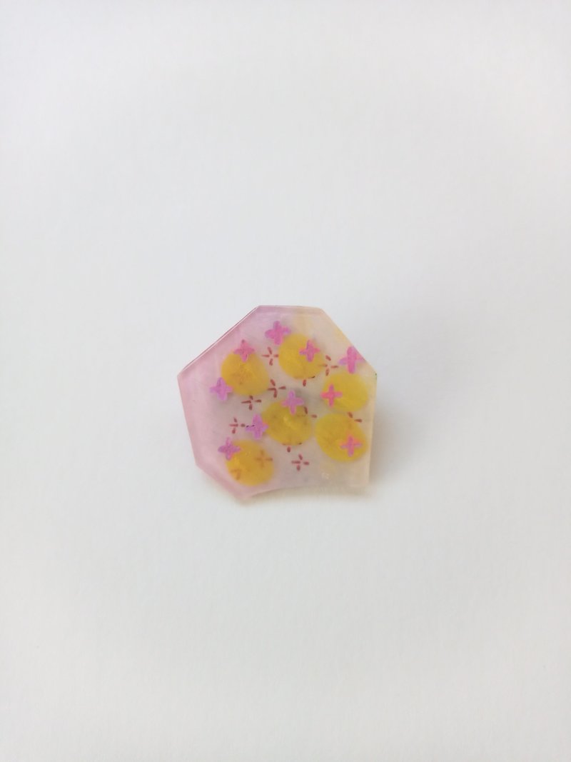 Kakera Brooch Moyo - 胸针 - 塑料 粉红色