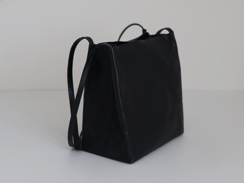 方形肩背包 - 侧背包/斜挎包 - 真皮 黑色