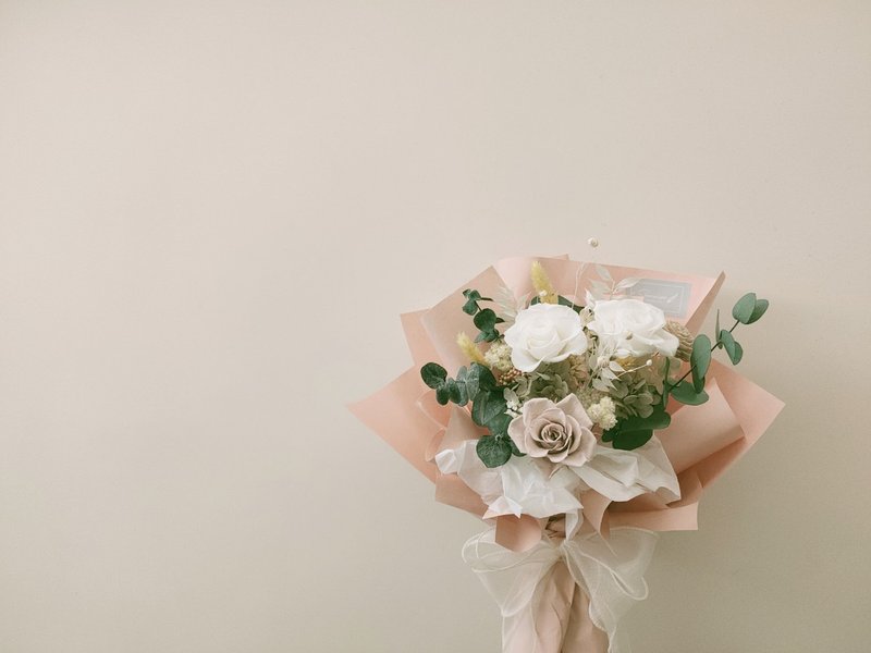 Sheer Whisper 絮语藏花_温柔系奶茶色不凋尤加利花束 - 干燥花/捧花 - 植物．花 粉红色