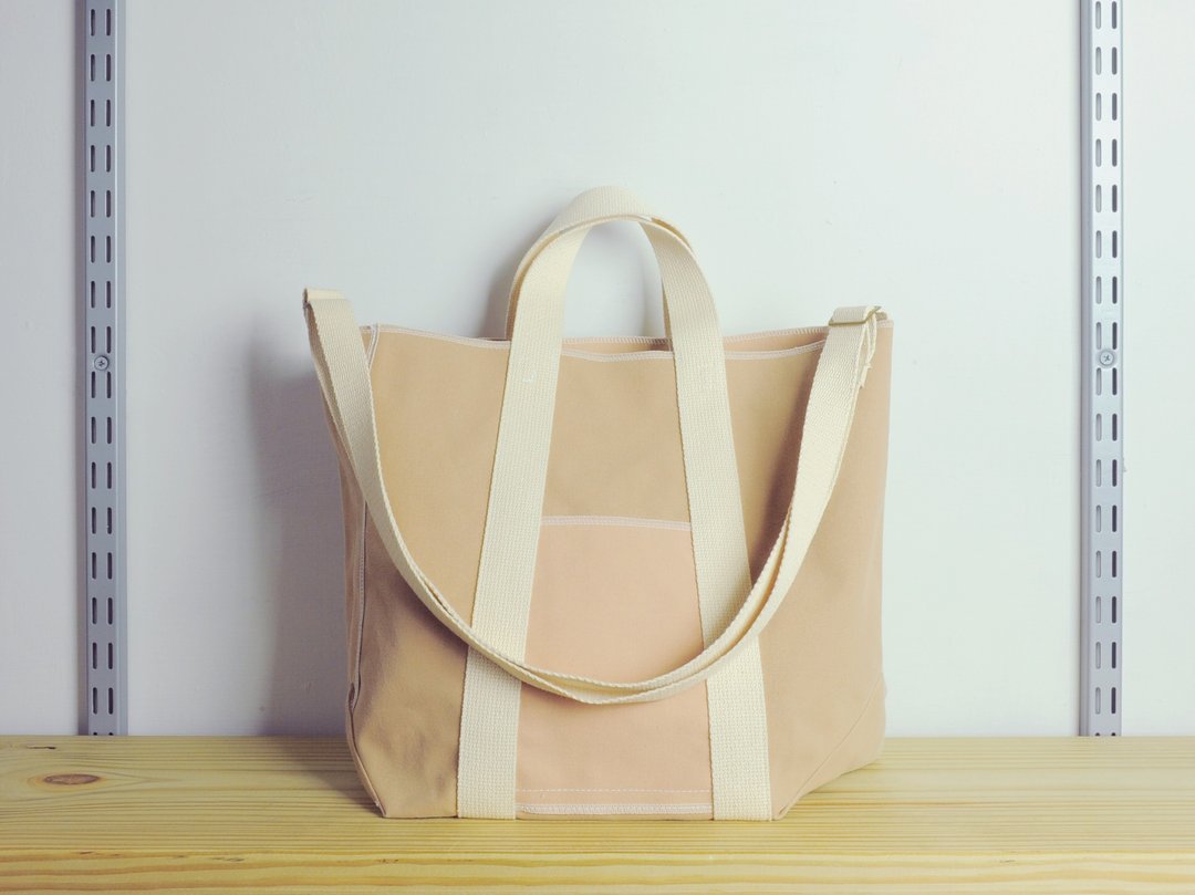 jainjain-无章01 卡其色不对称版型托特包/手提/肩背 Tote - 侧背包/斜挎包 - 棉 卡其色