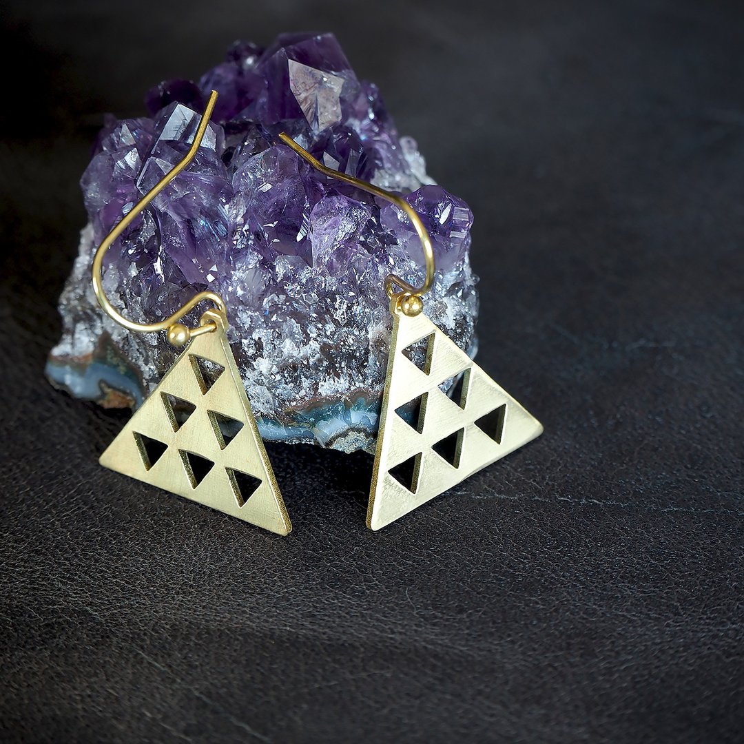 Triad earrings (brass hand made) - 耳环/耳夹 - 铜/黄铜 金色