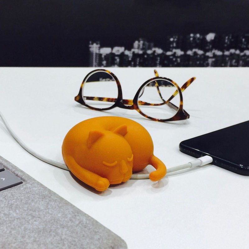 Daydreamer 慵懒猫绕线器 - 啡色 - 收纳用品 - 塑料 咖啡色