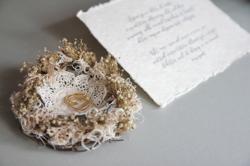 婚礼戒指枕 戒指枕 婚礼用品 婚礼小物 定制订作戒指枕 婚礼小物 - 胸花/手腕花 - 植物．花 卡其色