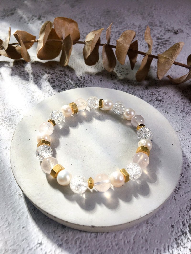 阿赛斯特莱//粉阿赛//珍珠//黄铜 - 手链/手环 - 水晶 白色