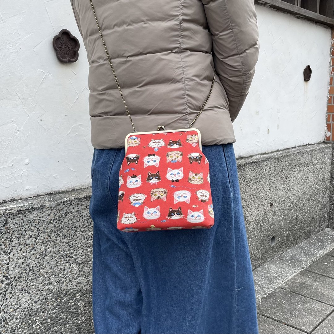 Happy猫咪口金包 / 斜背包 / 侧背包 / 随身包 - 侧背包/斜挎包 - 棉 红色