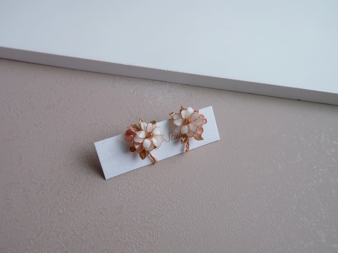 甜心 春意-耳环  礼物 手作水晶花树脂饰品 新娘头饰/伴娘配饰 - 耳环/耳夹 - 树脂 多色