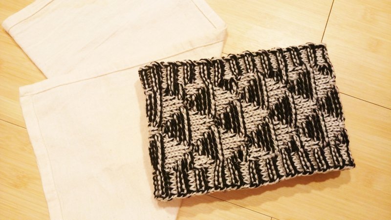 Lan 手作针织发带 三角织法(白底黑) - 发带/发箍 - 其他材质 黑色