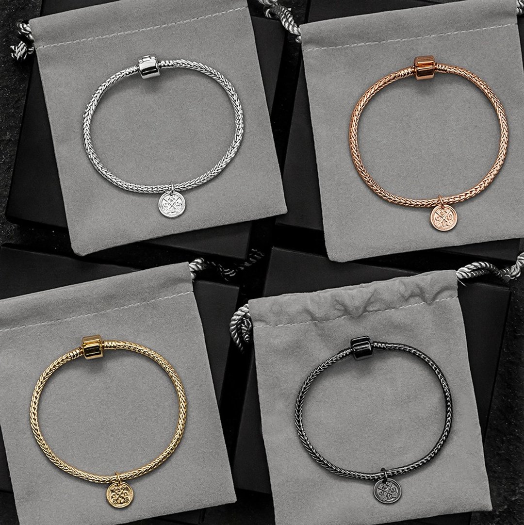 Solo Logo 简约手链 Solo Basic Logo Bracelet - 手链/手环 - 其他金属 