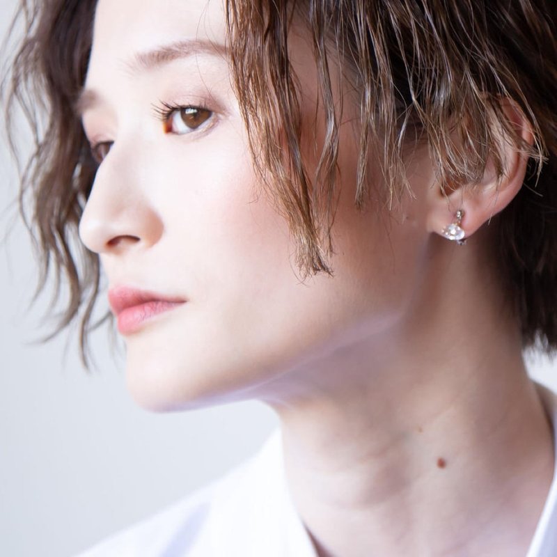 qru one earring(clip type) - 耳环/耳夹 - 石头 透明