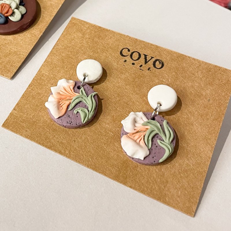 Hibiscus for you-泰国花卉 - 耳环/耳夹 - 其他材质 白色