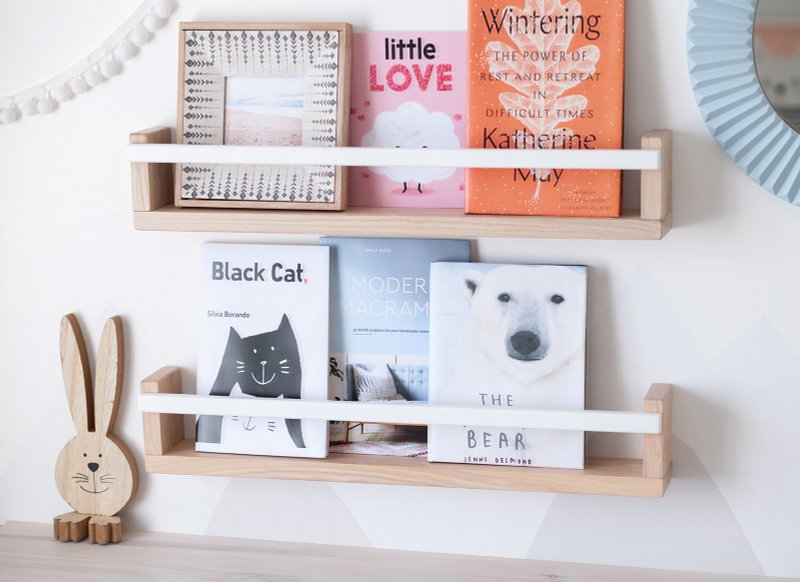 Set of 2 floating bookshelves with bar for Kids room, nursery, shelving - 儿童家具 - 木头 
