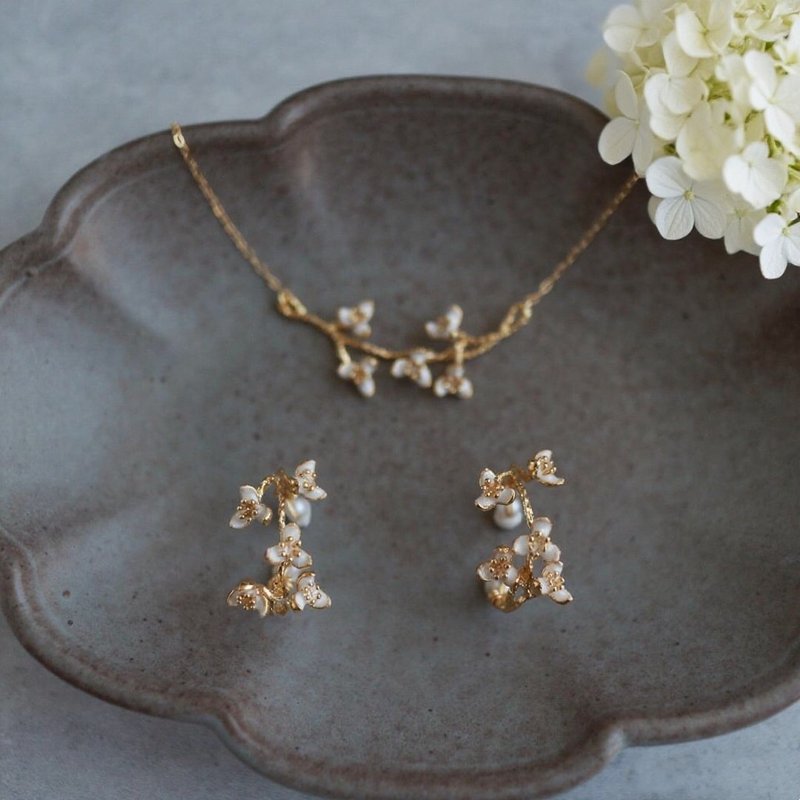 耳骨夹/戒指2ways一2用式树枝耳骨夹耳夹耳环项链 颈链 - 耳环/耳夹 - 贵金属 白色