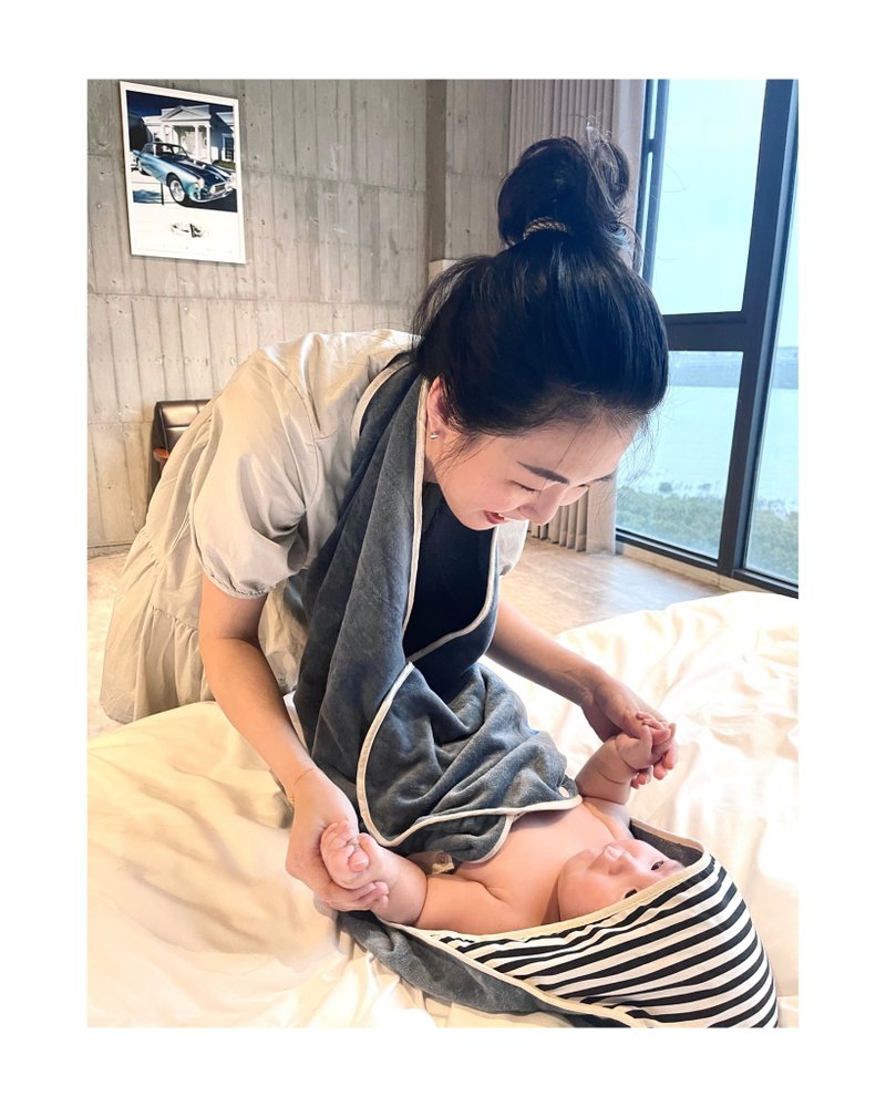 nizio 小蘑菇/ BOBO多功能成长浴巾 -时尚夜灰 - 满月礼盒 - 棉．麻 