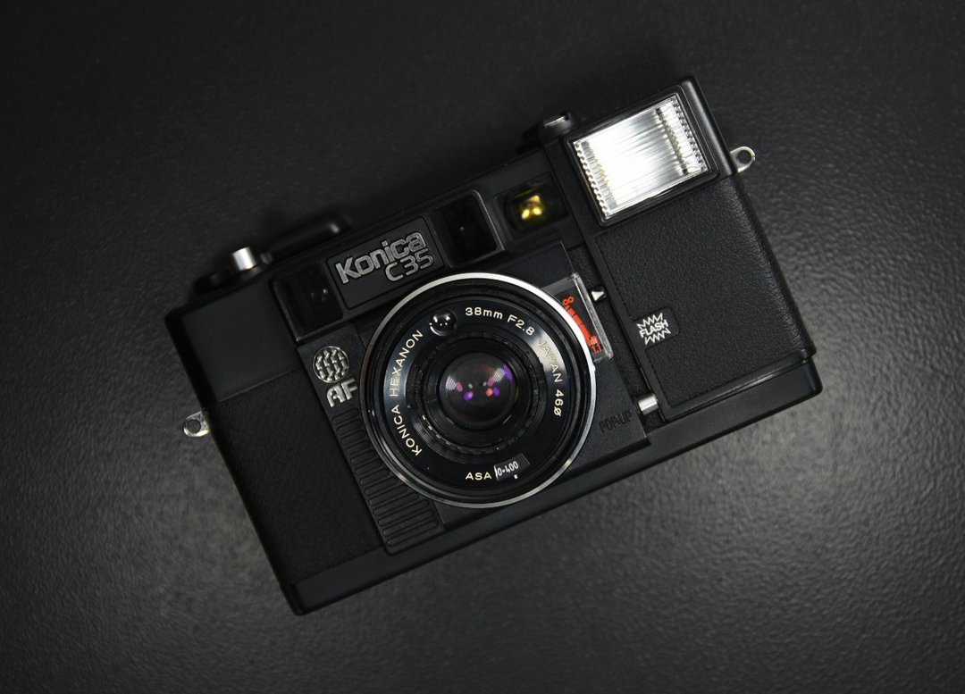 【经典古物】柯尼卡 KONICA C35 AF 旁轴相机 底片相机 傻瓜相机 - 相机 - 其他材质 