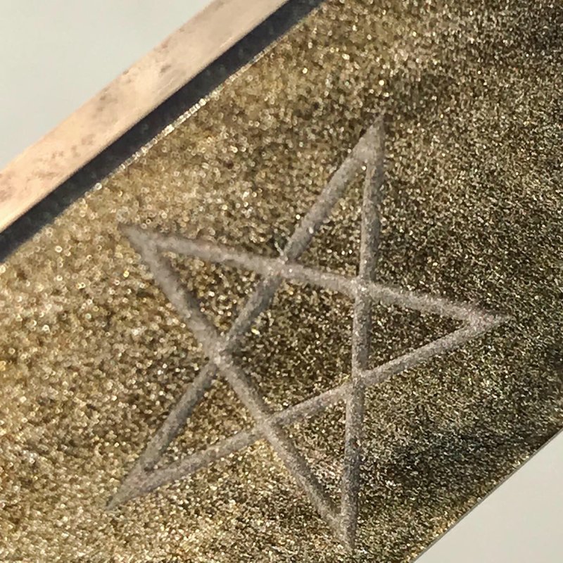 【Lost and find】天然石 强光 金曜石 五芒星 雕刻 项链 - 项链 - 宝石 金色