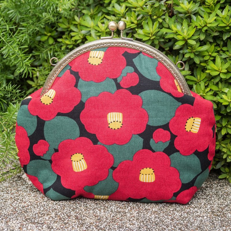 【日本桩花-黑底】复古金属口金包-大款 #随身包 #斜背包 #日系 - 侧背包/斜挎包 - 棉．麻 红色