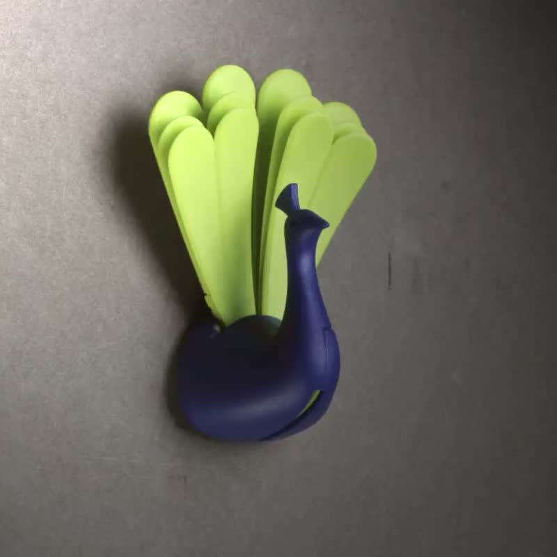 QUALY 孔雀开屏-钥匙圈 - 钥匙链/钥匙包 - 塑料 白色